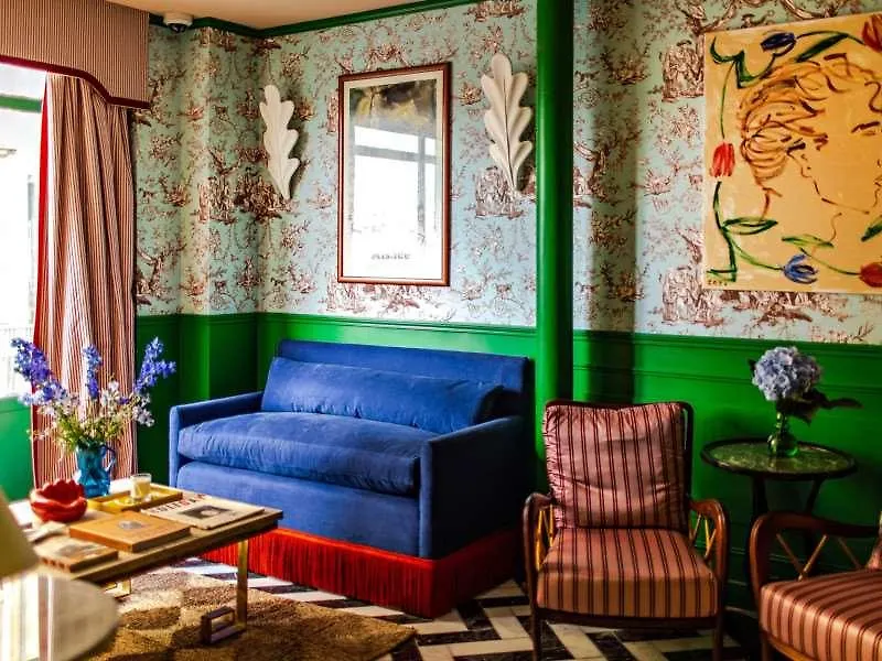 Les Deux Gares Hotel Paris